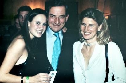 Sara Cumani is enjoying a quality moment with her husband, Luca Cumani and their daughter, Francesca Cumani. What does Sara's daughter do for a living? 